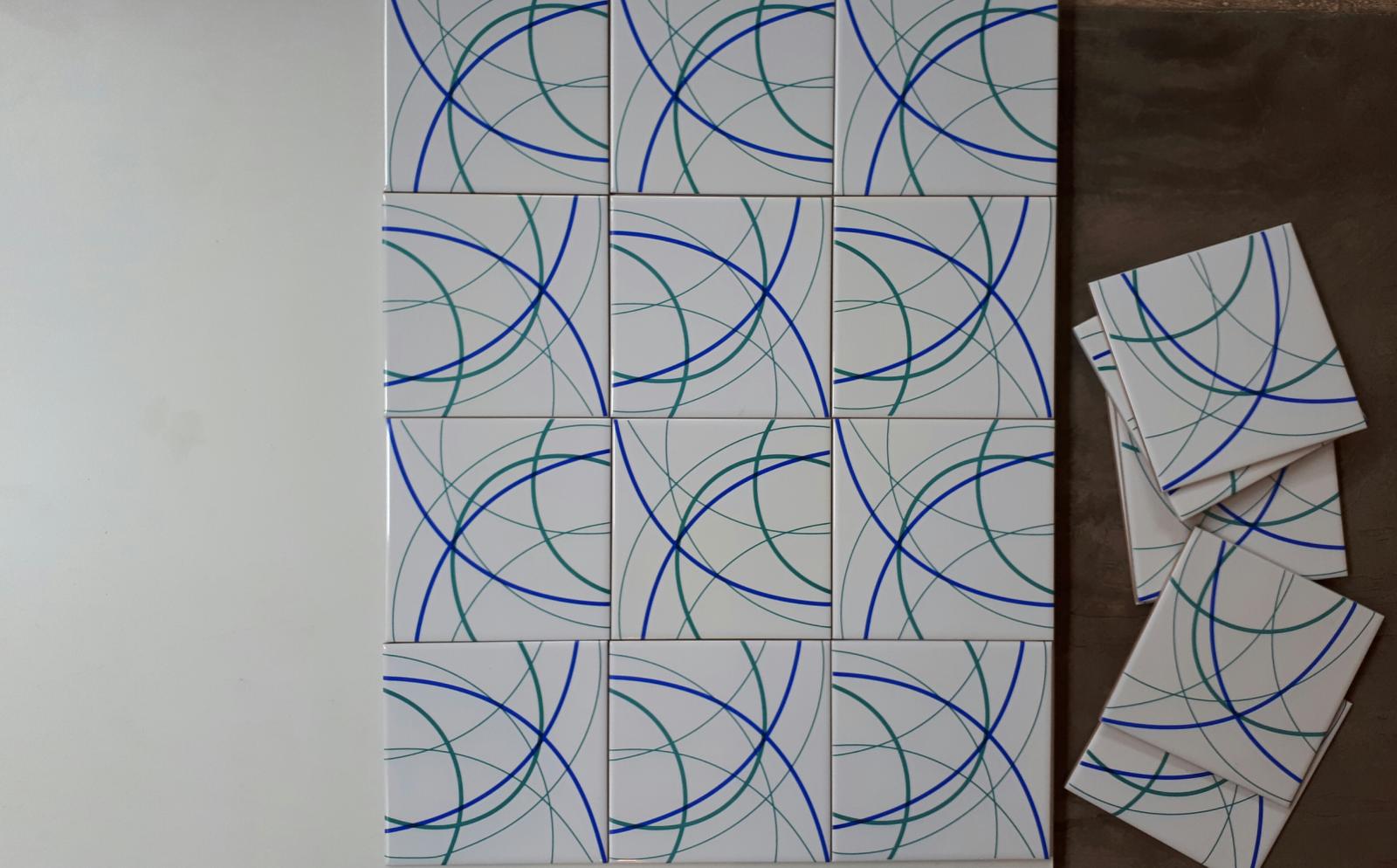 Novo Painel de Azulejos Traços