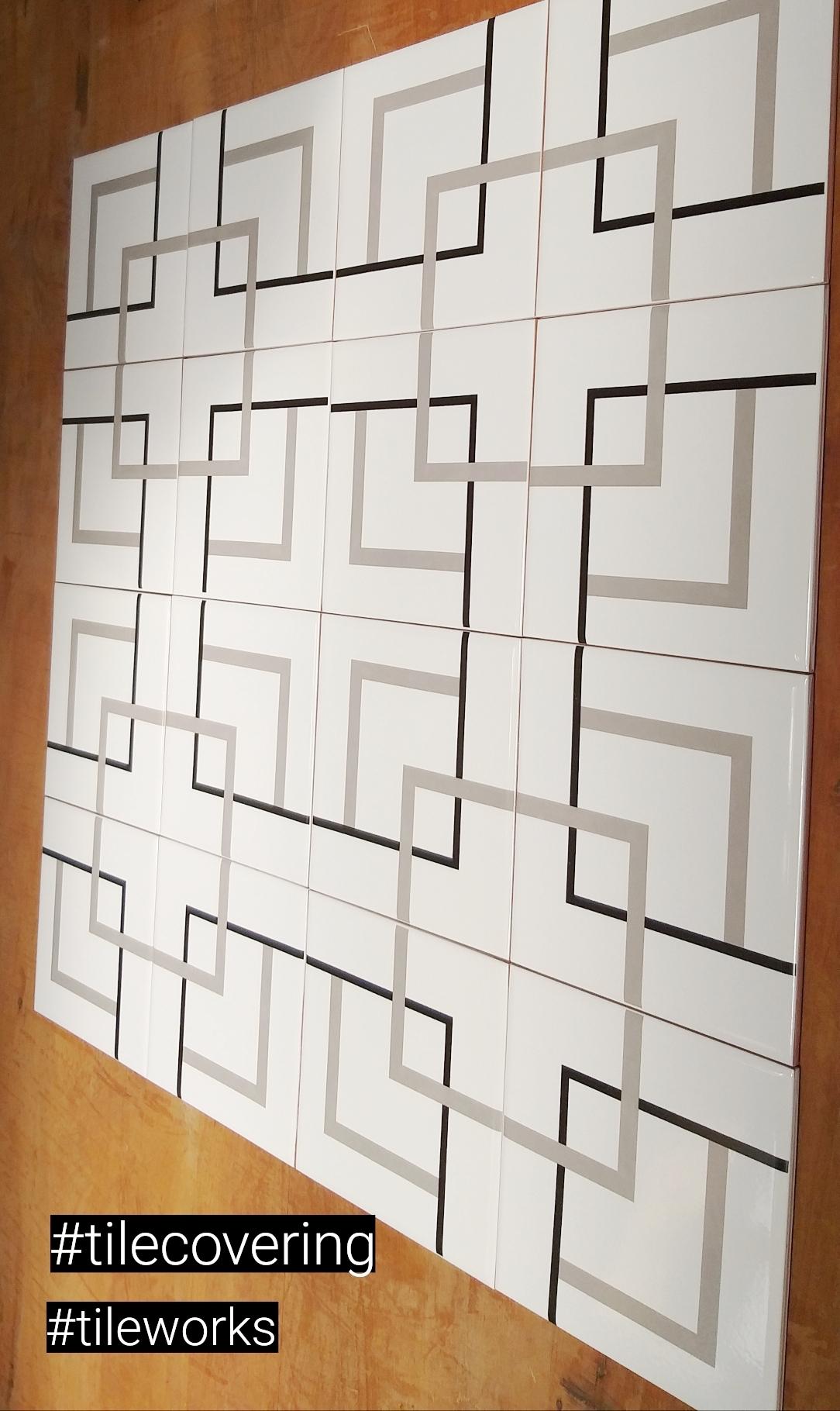 Montagens com Azulejos Trio