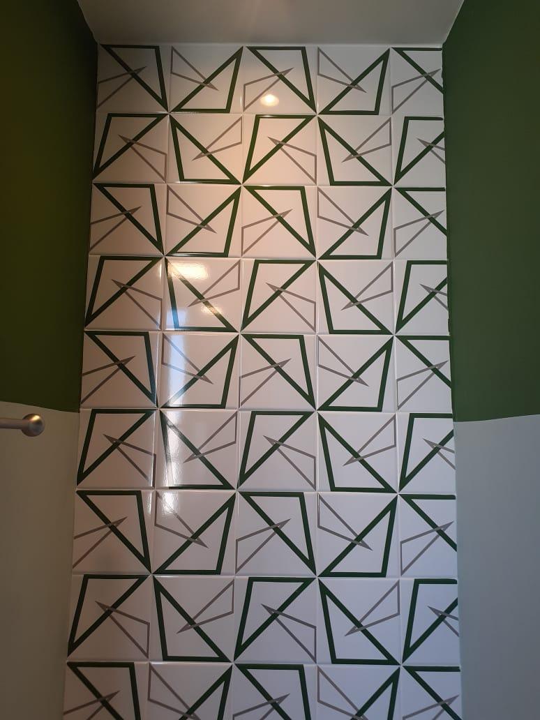 Banheiro com azulejo BOSSA